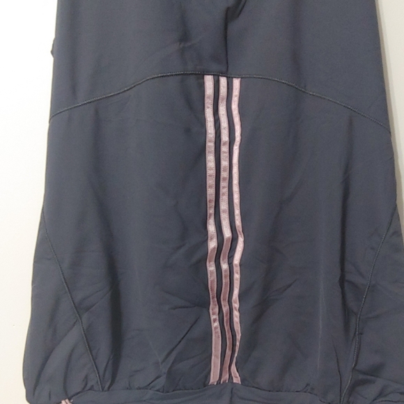 Adidas tank - Picture 4 of 8